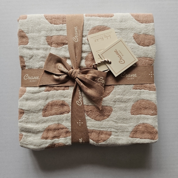 NWT Crane Baby Muslin Swaddle Blanket Neutral Boho Half Moon Print 100% Cotton - Picture 1 of 5